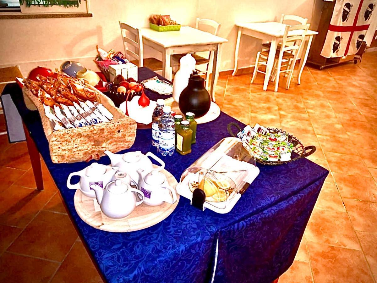 L'Oasi Di Chia Bed & Breakfast Екстериор снимка