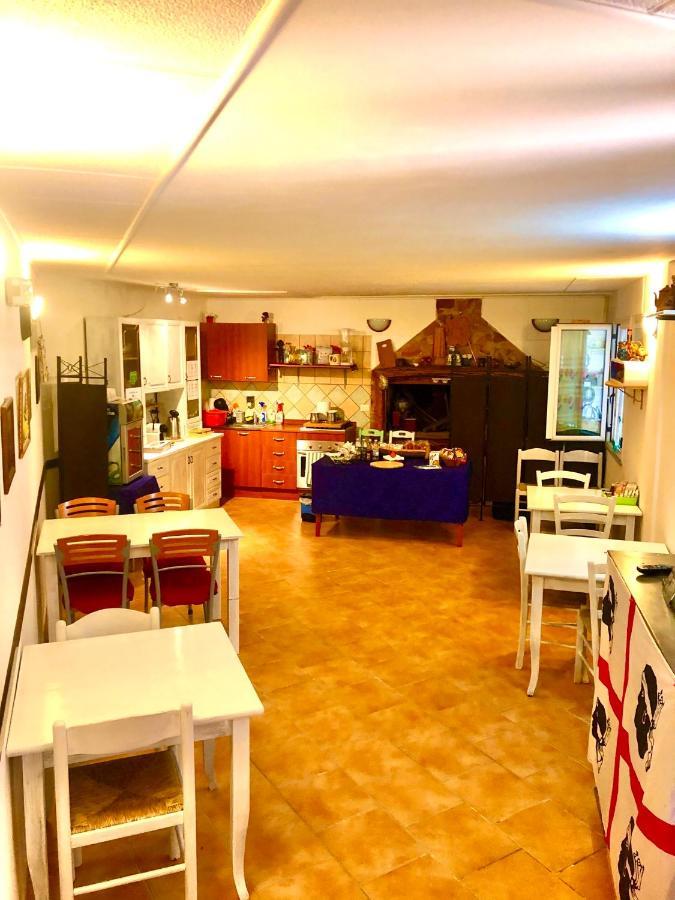 L'Oasi Di Chia Bed & Breakfast Екстериор снимка