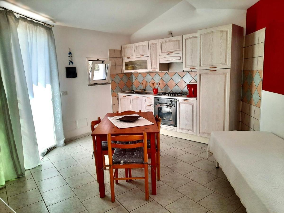 L'Oasi Di Chia Bed & Breakfast Екстериор снимка
