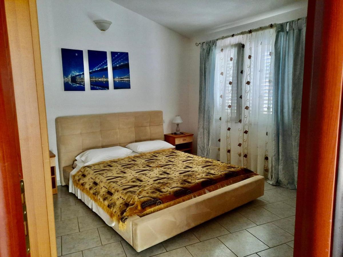 L'Oasi Di Chia Bed & Breakfast Екстериор снимка