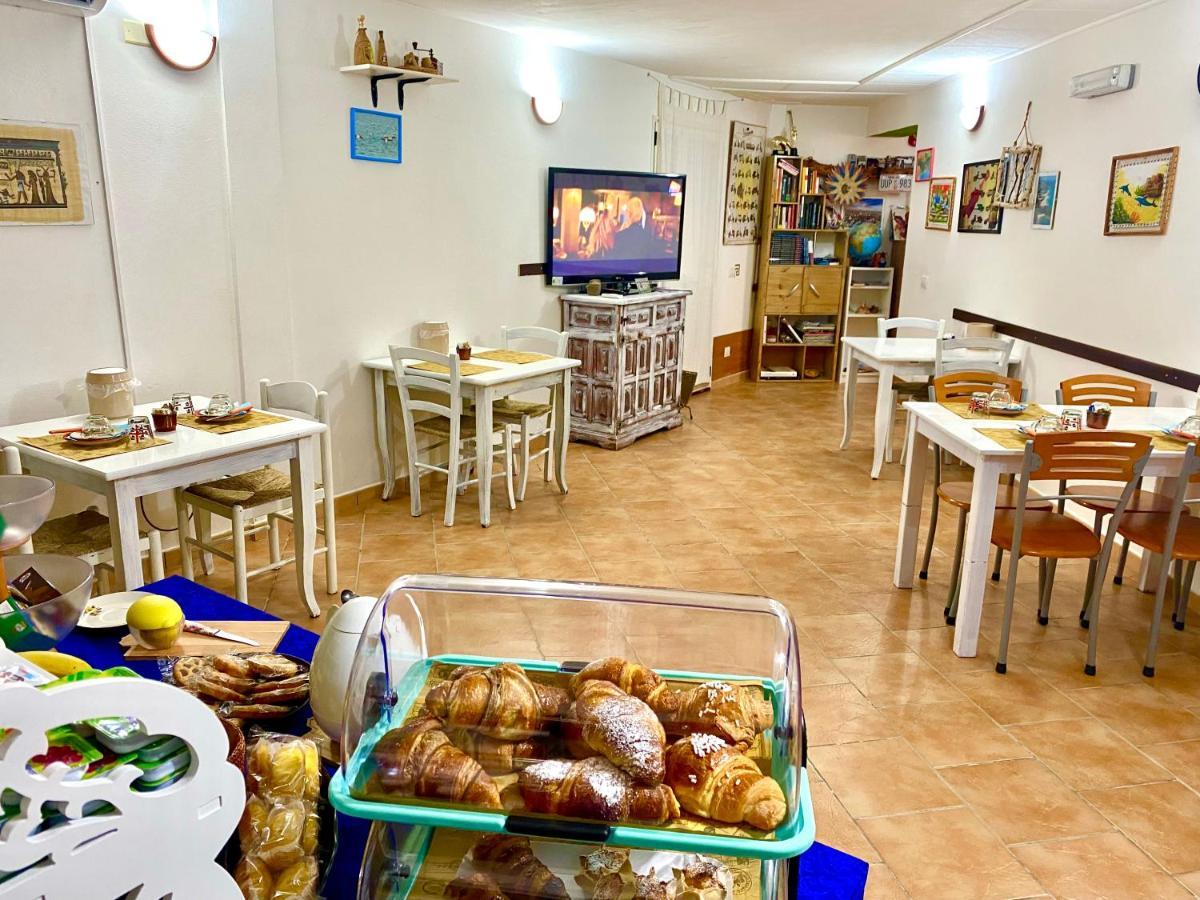 L'Oasi Di Chia Bed & Breakfast Екстериор снимка