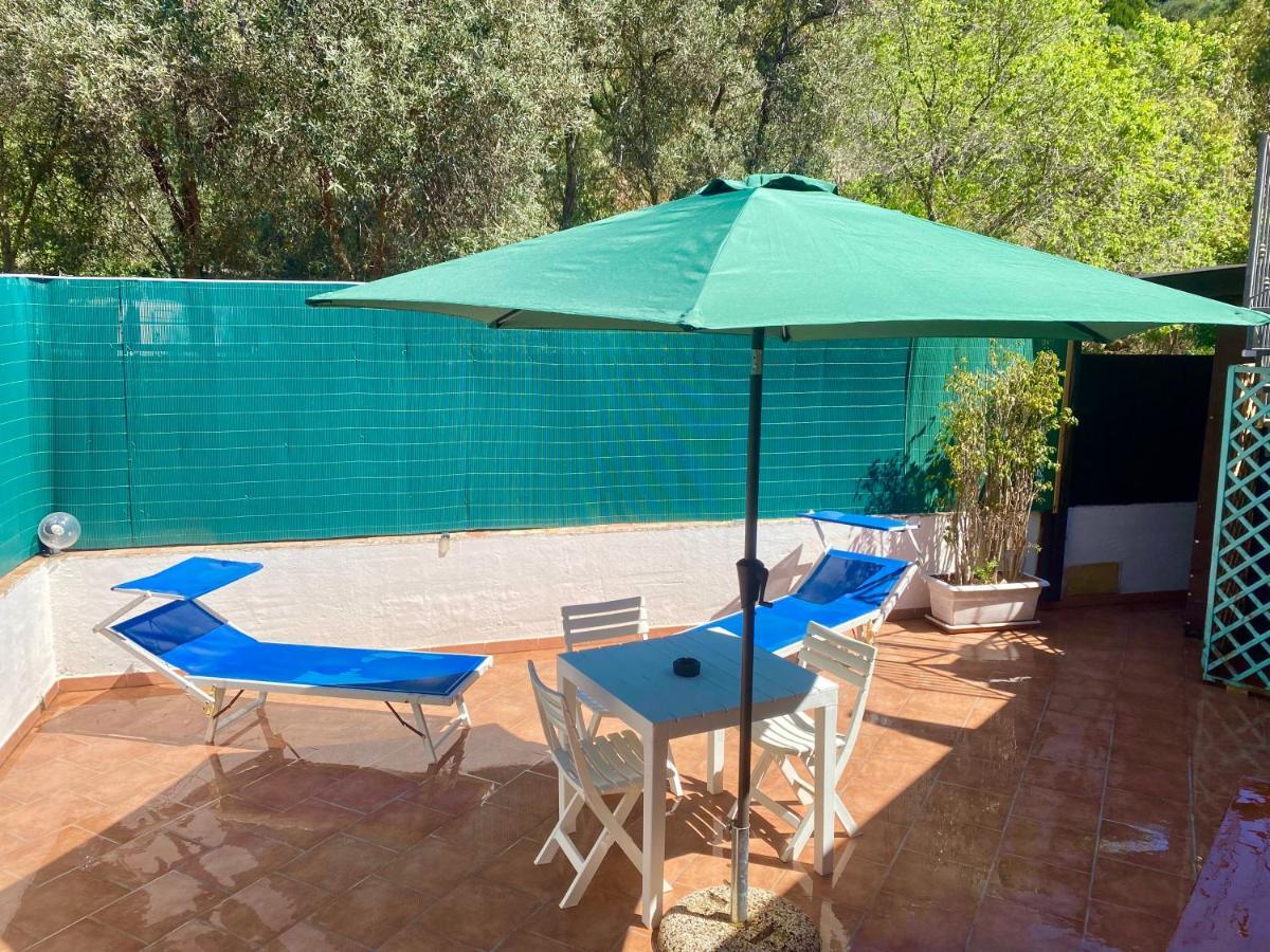 L'Oasi Di Chia Bed & Breakfast Екстериор снимка