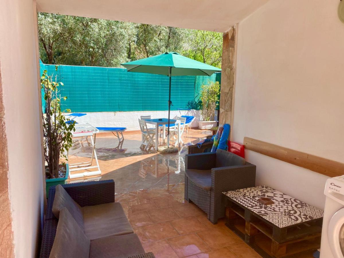 L'Oasi Di Chia Bed & Breakfast Екстериор снимка