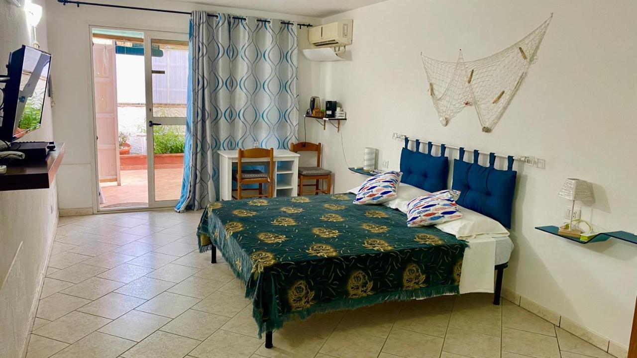L'Oasi Di Chia Bed & Breakfast Екстериор снимка