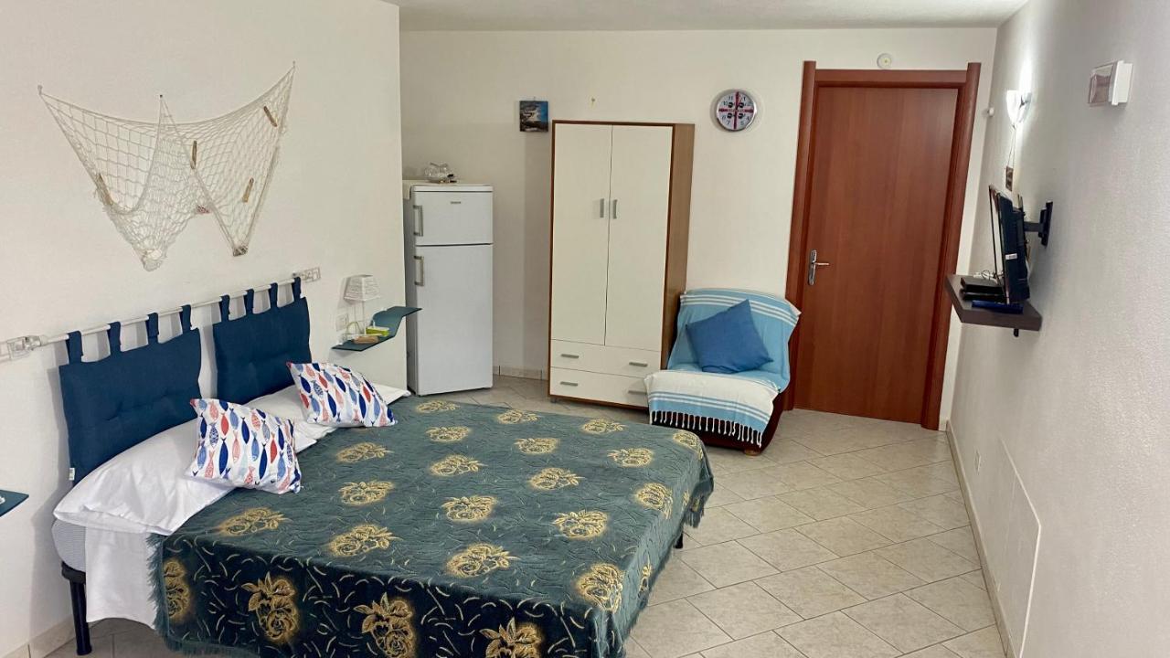 L'Oasi Di Chia Bed & Breakfast Екстериор снимка